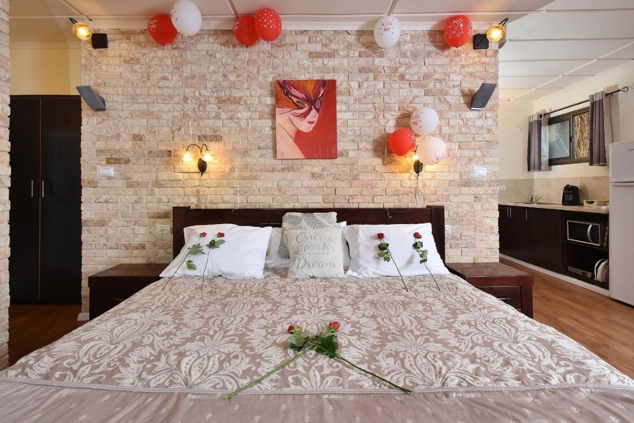 Shmulik'S Resort Couples Or Families Only 해드 네스 외부 사진