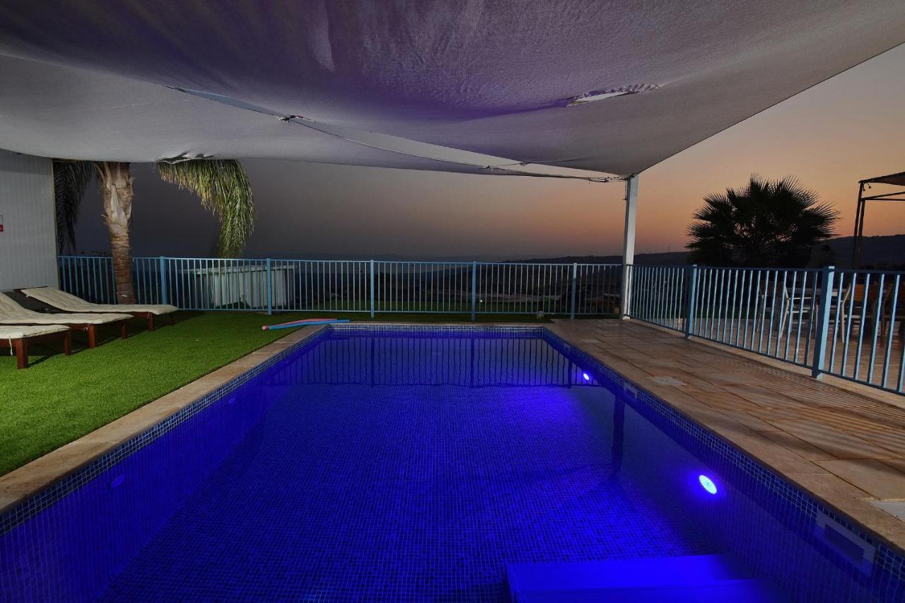 Shmulik'S Resort Couples Or Families Only 해드 네스 외부 사진